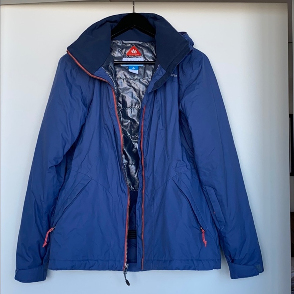 Columbia ski jacket with removable hood